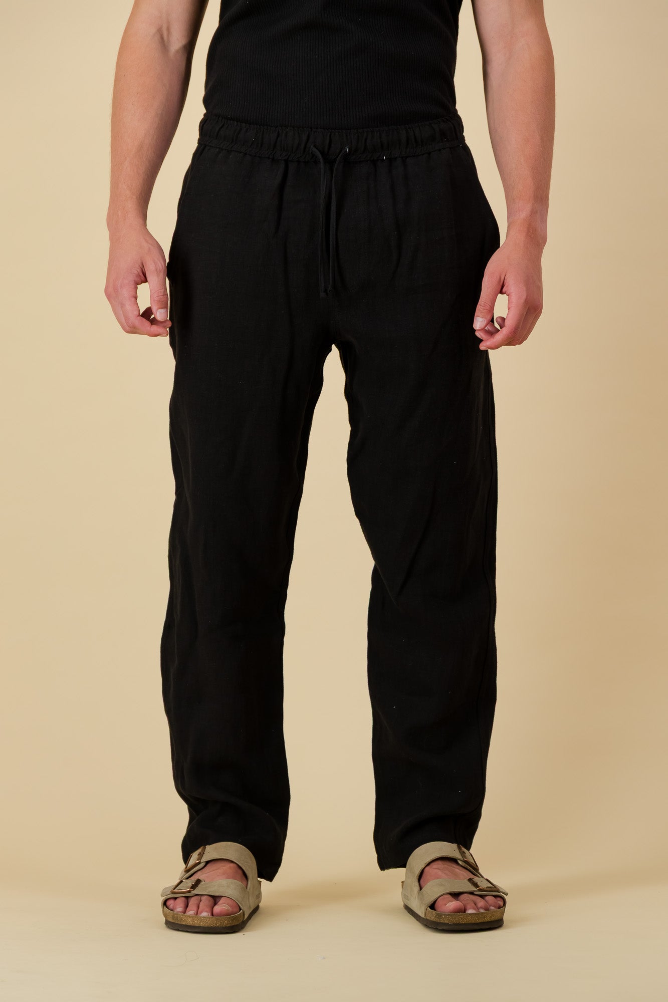 WASHED LINEN TWILL 2-TUCK PANTS｜BLACK Miller - Textured Linen Pants - Washed Black
