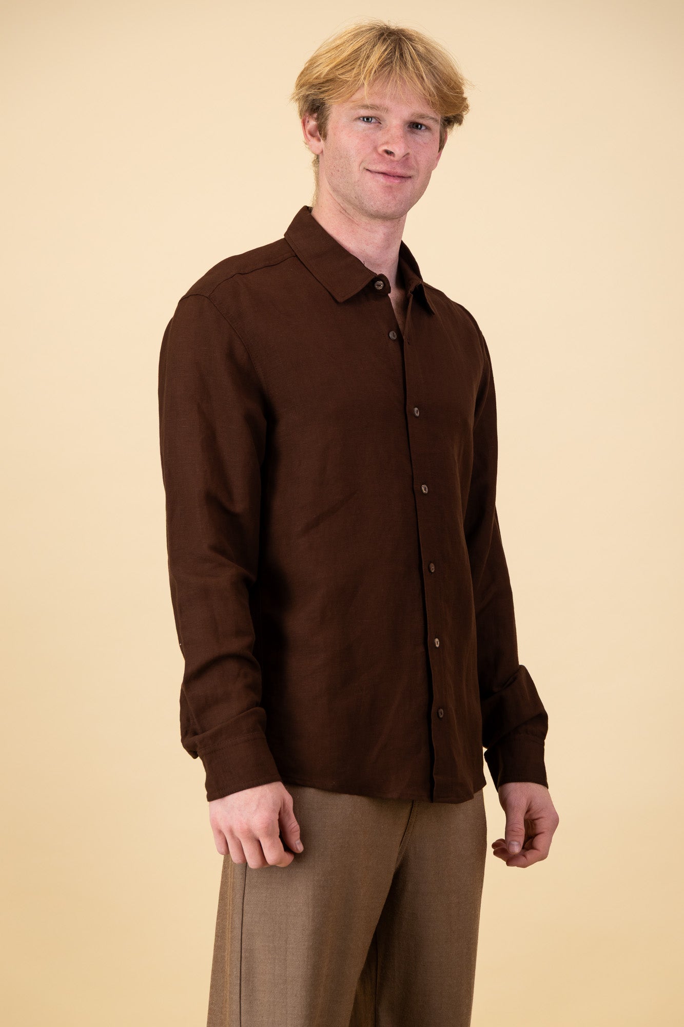 Linen LS Shirt Chocolate