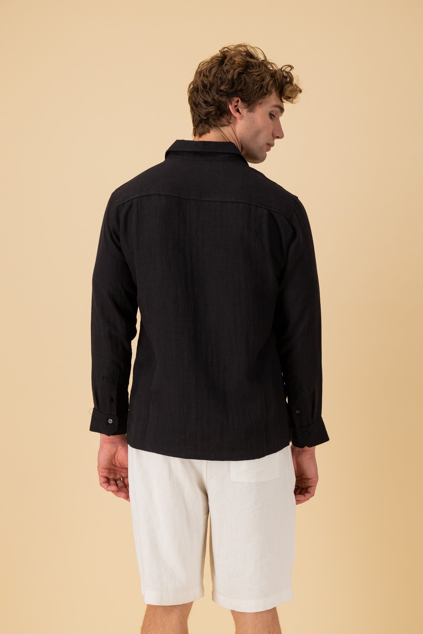 LS Shirt Boxy Tencel Linen Herringbone Black, back view