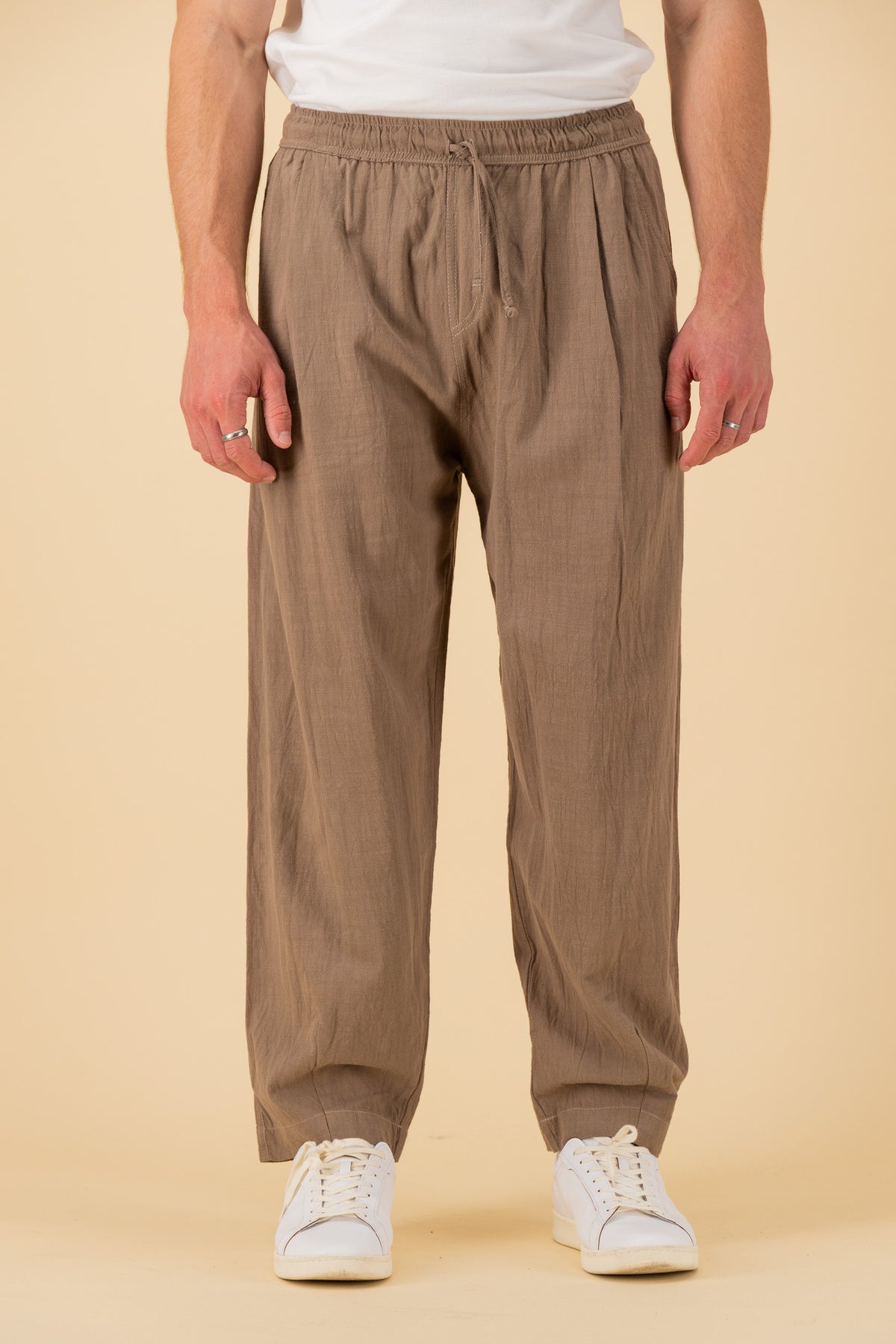 Barrel Cotton Crinkle Taupe, front view