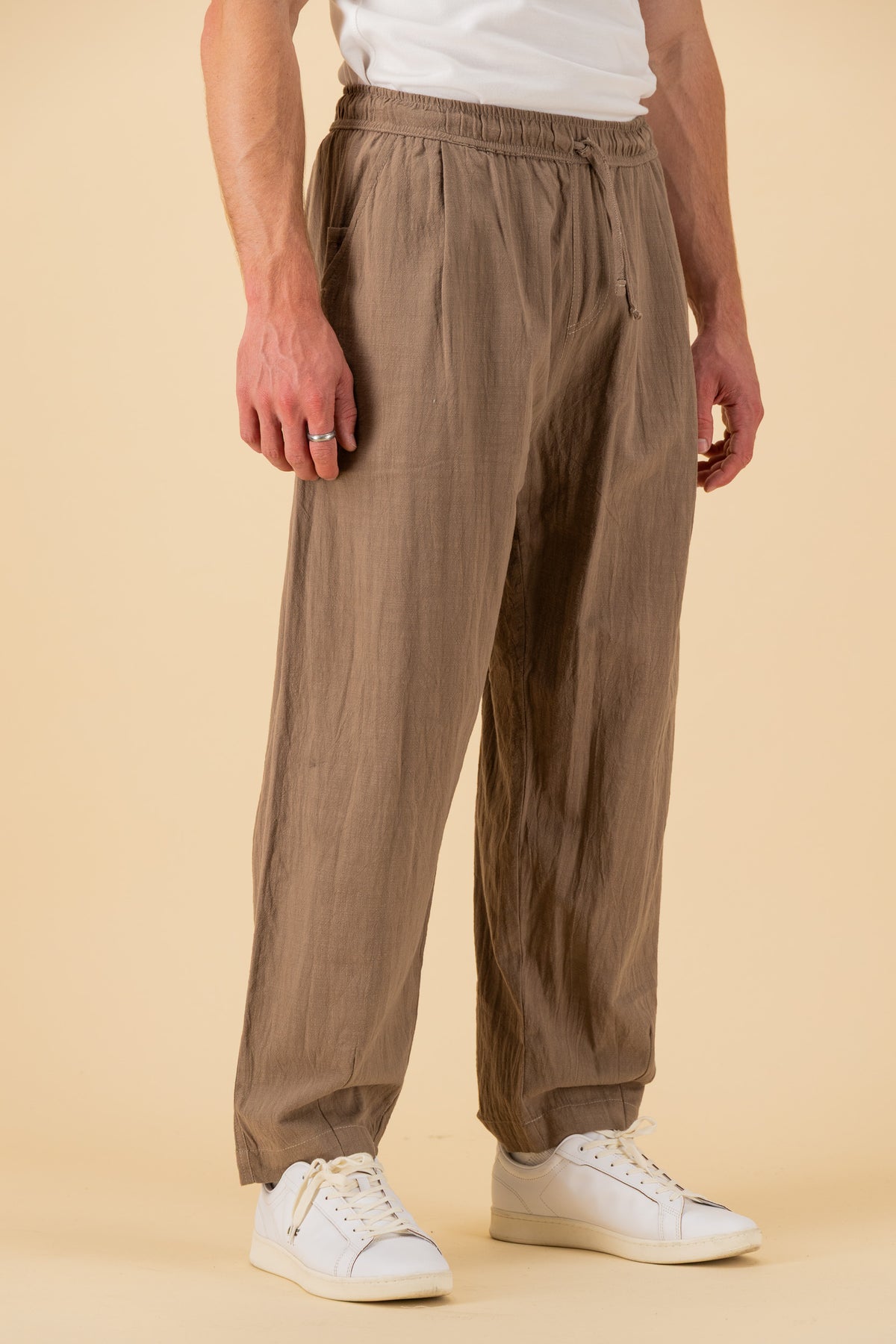 Barrel Cotton Crinkle Taupe, side view
