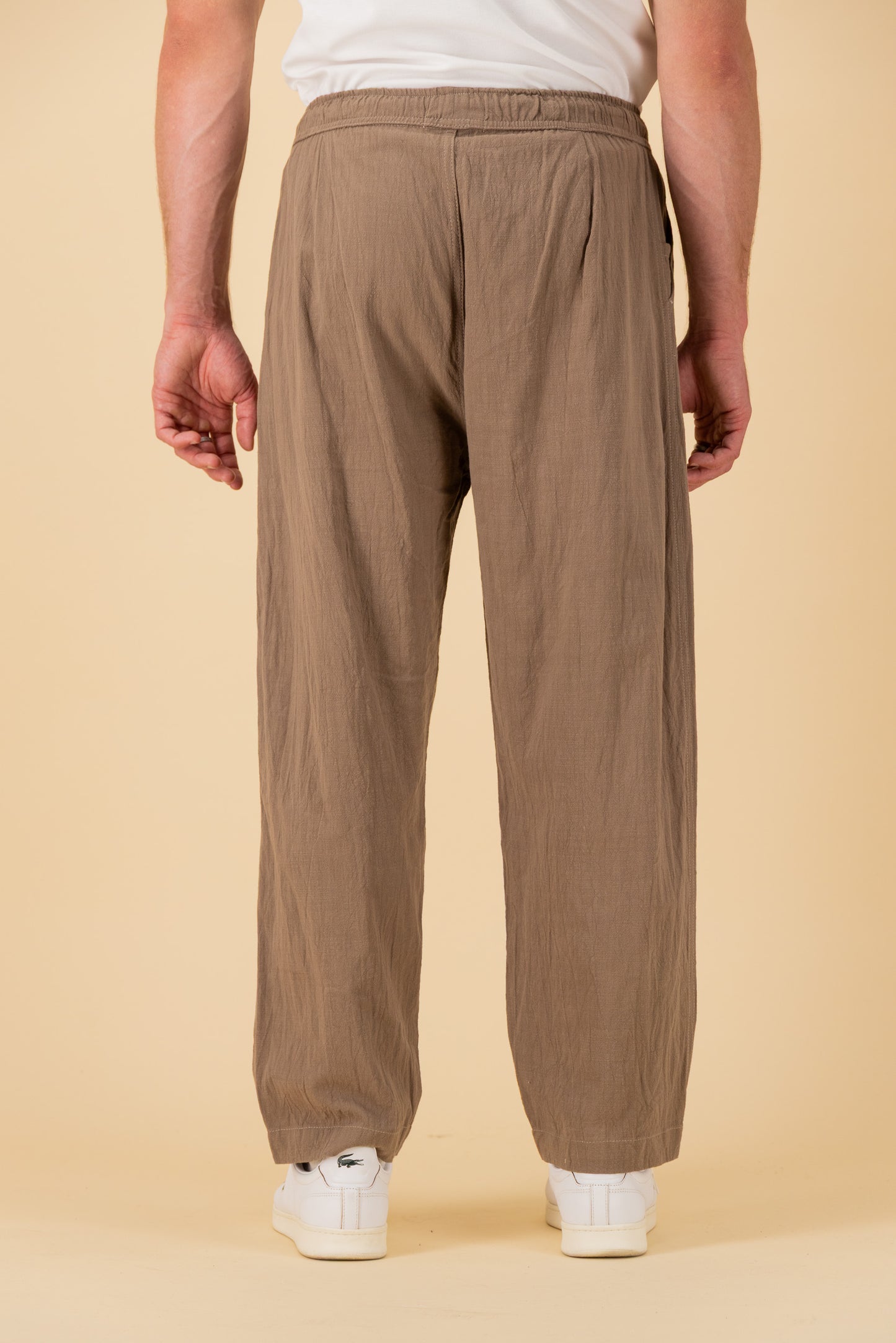 Barrel Cotton Crinkle Taupe, back view