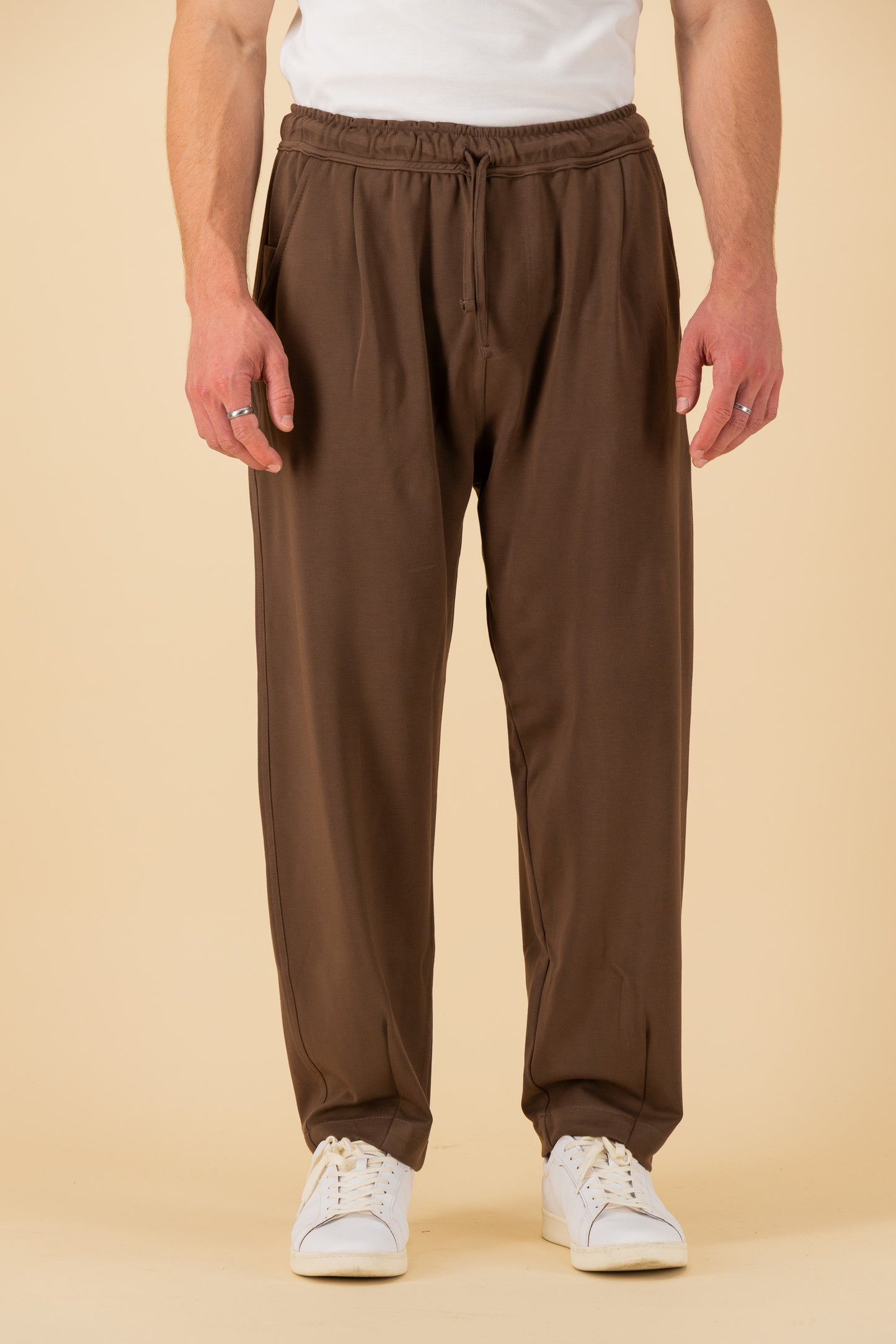 Barrel Rayon Knit Chocolate, front view