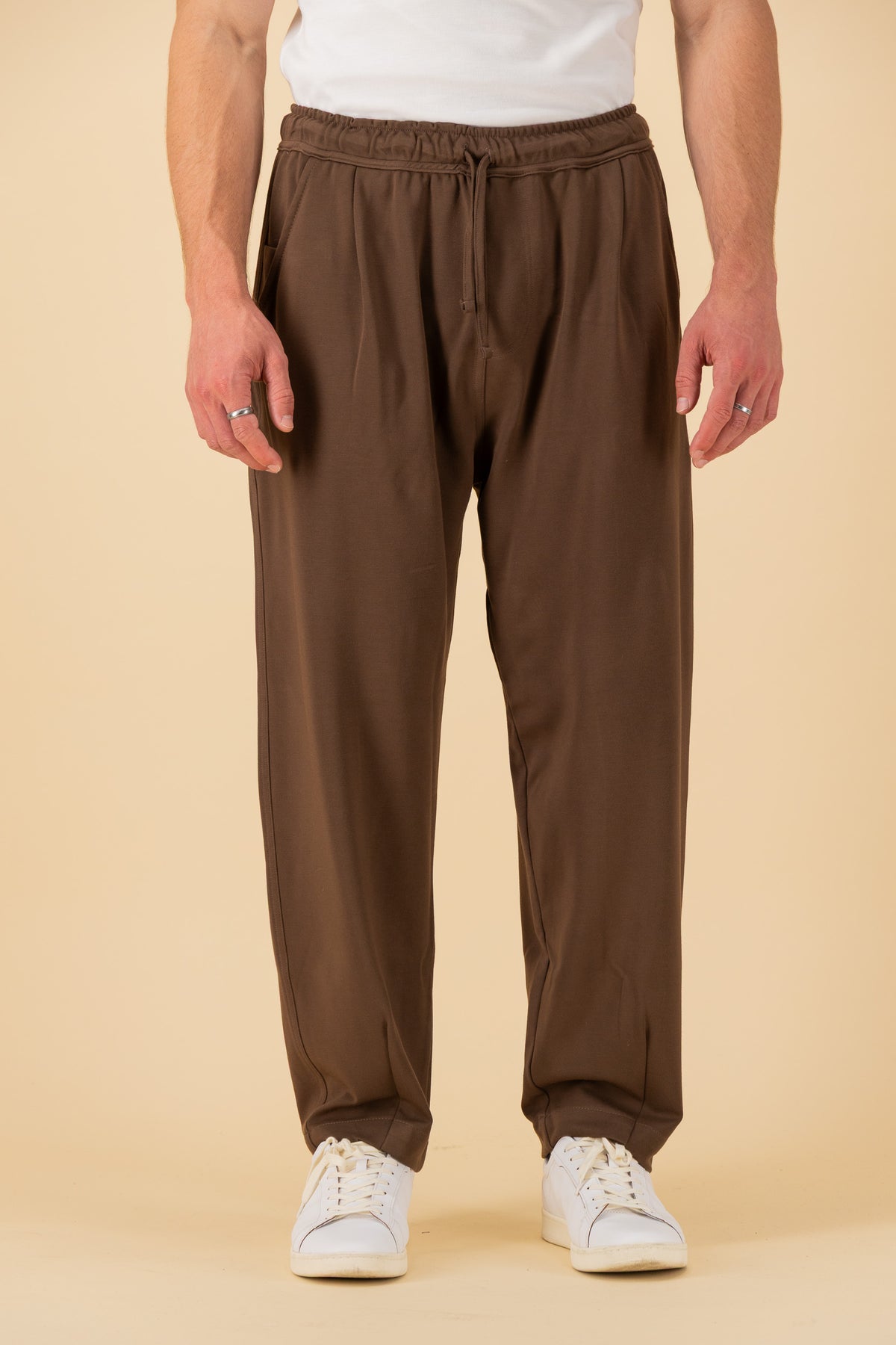 Barrel Rayon Knit Chocolate, front view