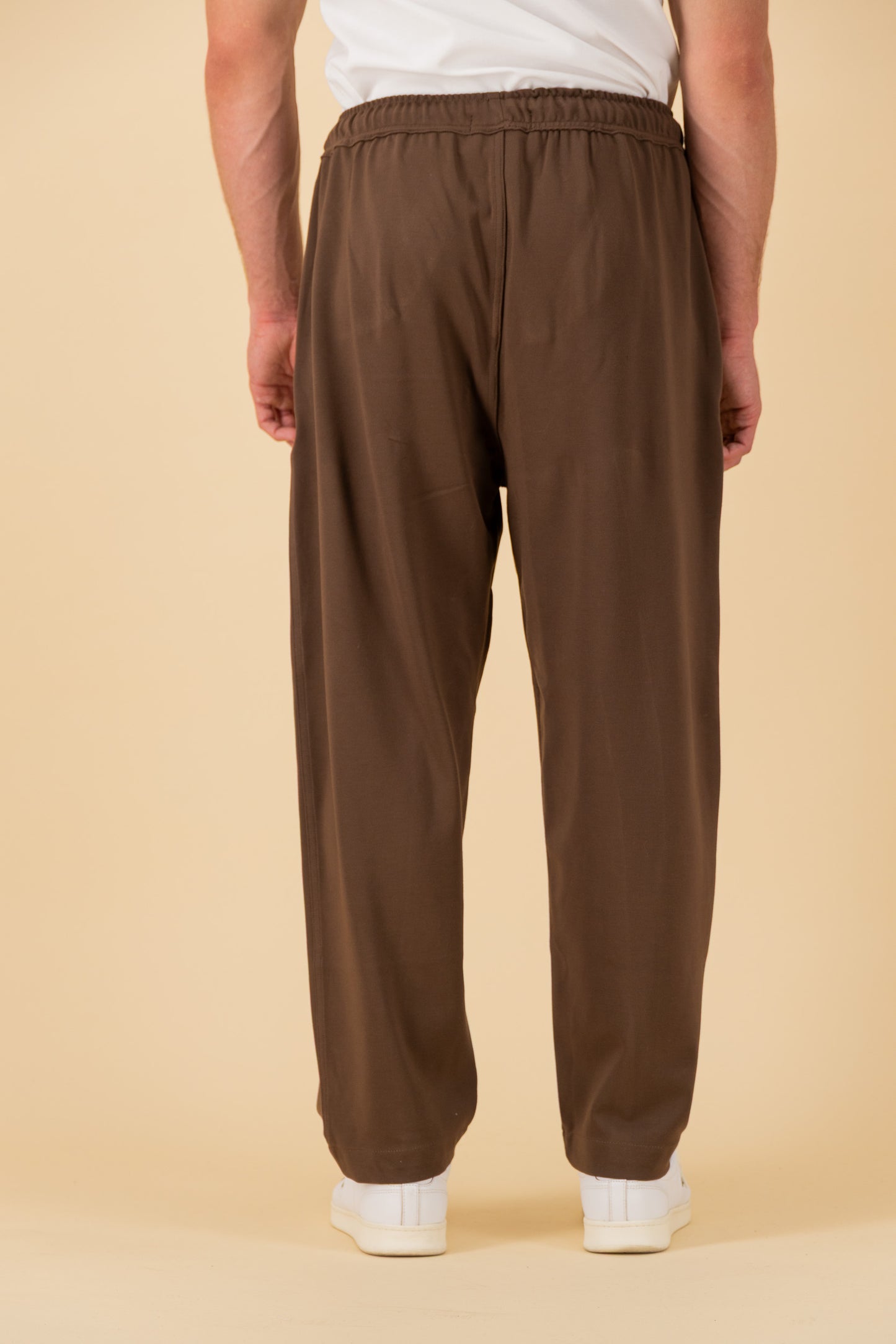 Barrel Rayon Knit Chocolate, back view
