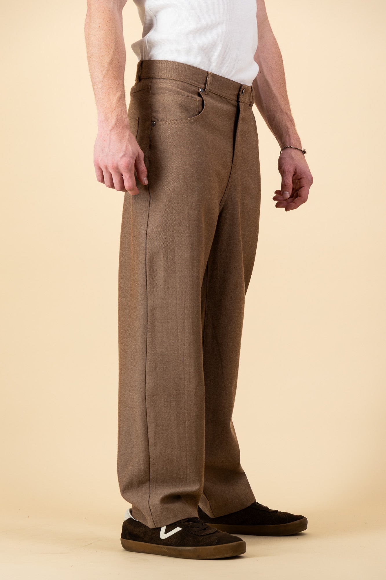 Cotton Denim Barrel Jeans Mocha
