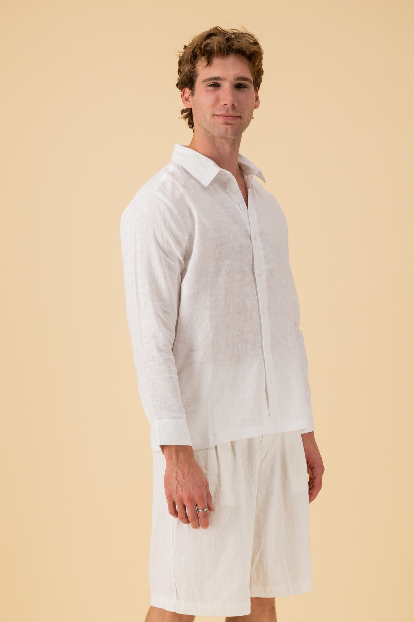 LS Shirt Boxy 100% Linen White, side view