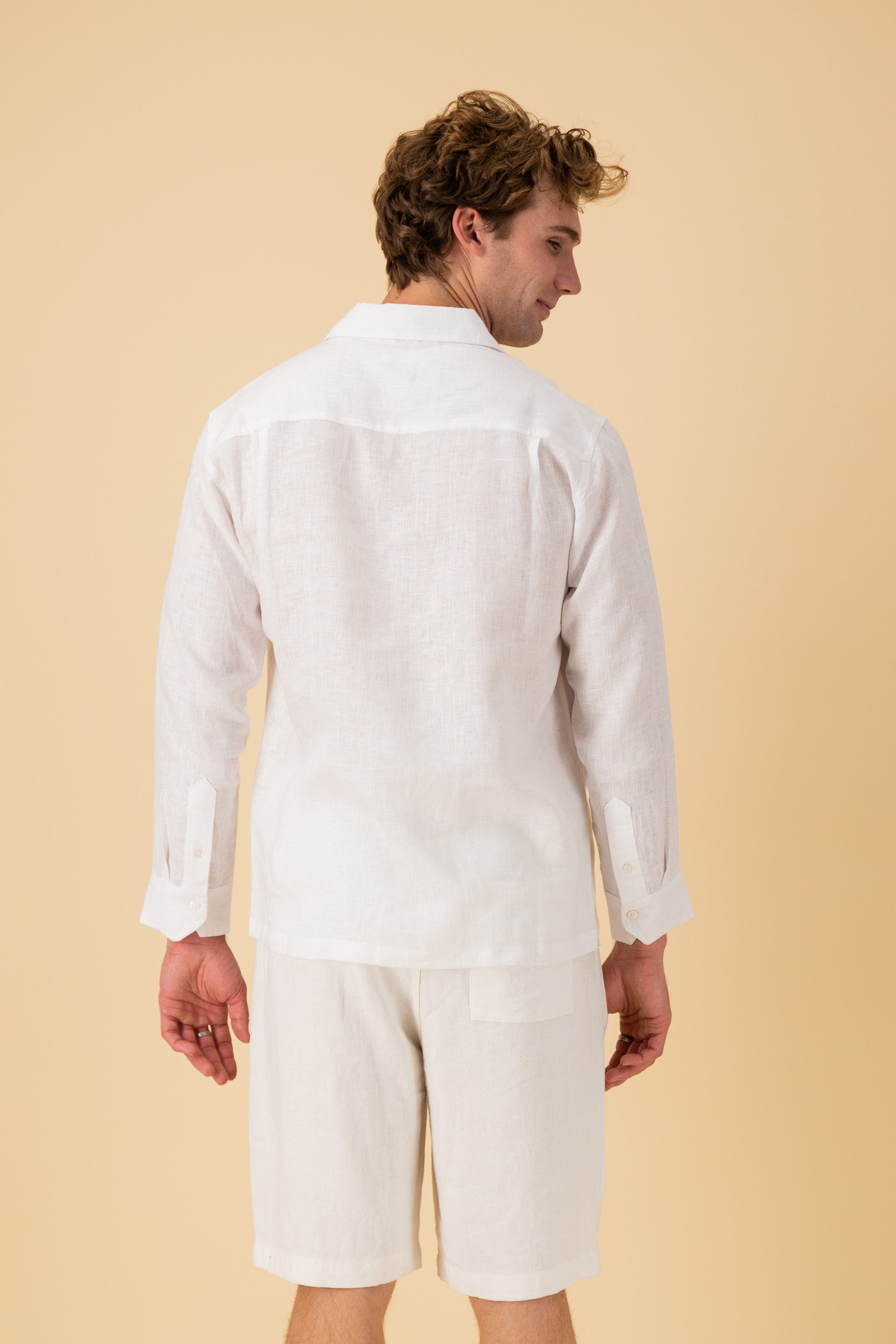LS Shirt Boxy 100% Linen White, back view