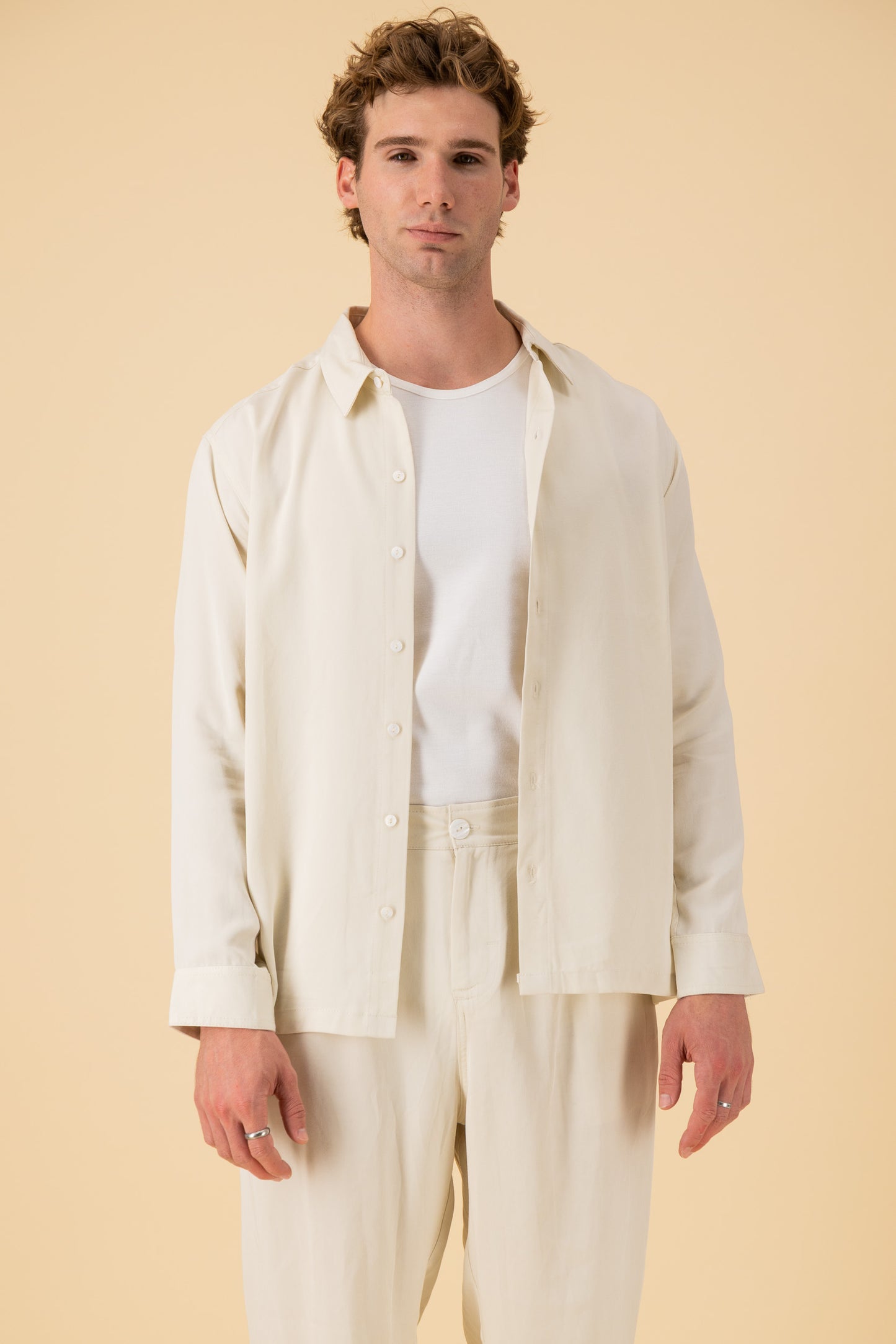 LS Shirt Boxy Lyocell Cream, front view
