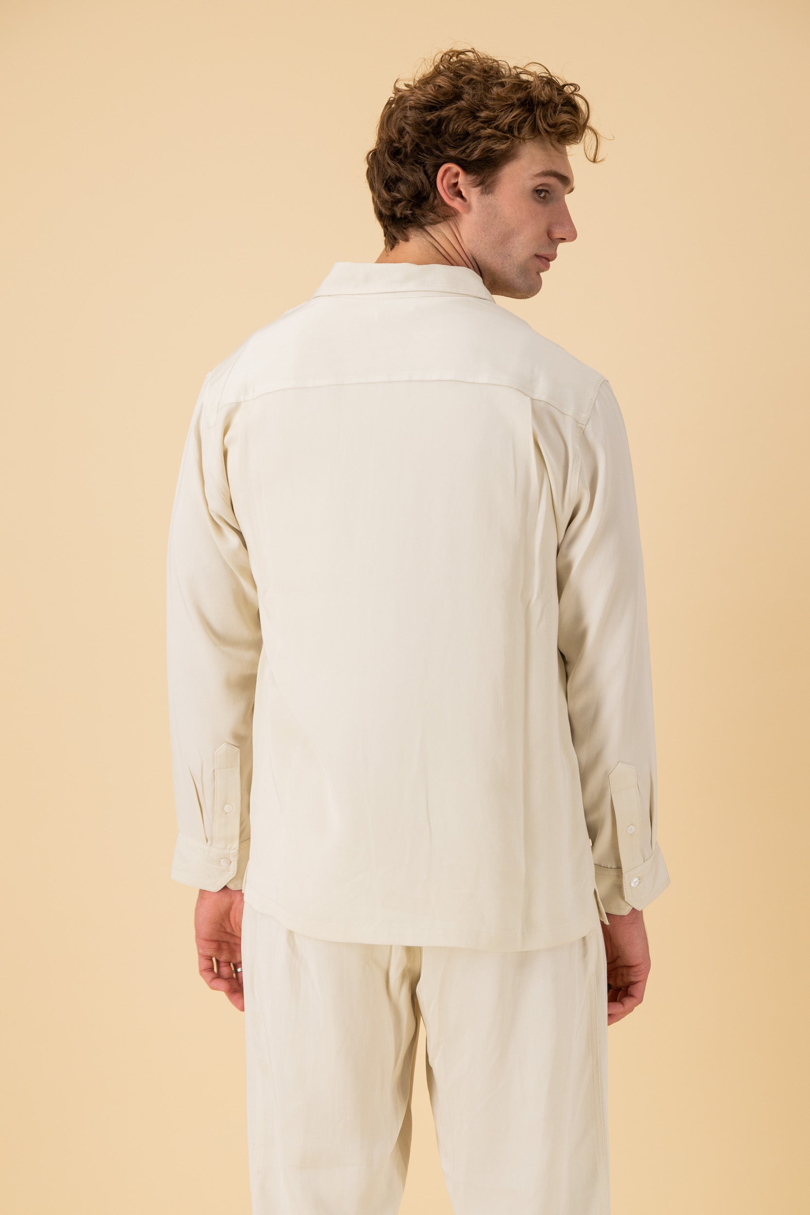LS Shirt Boxy Lyocell Cream, back view