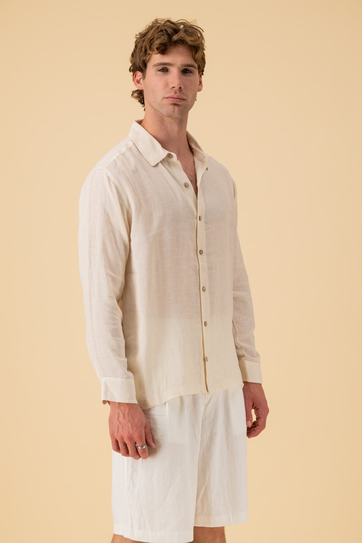 LS Shirt Boxy Rayon Muslin Cream, side view