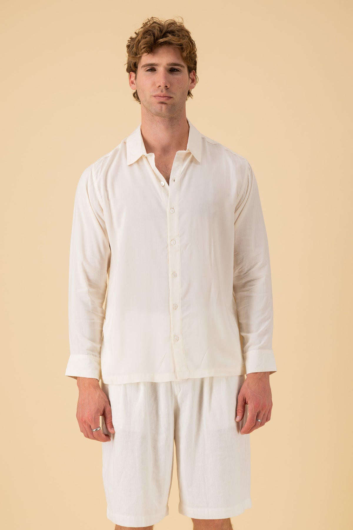 LS Shirt Boxy Viscose Cream, front view