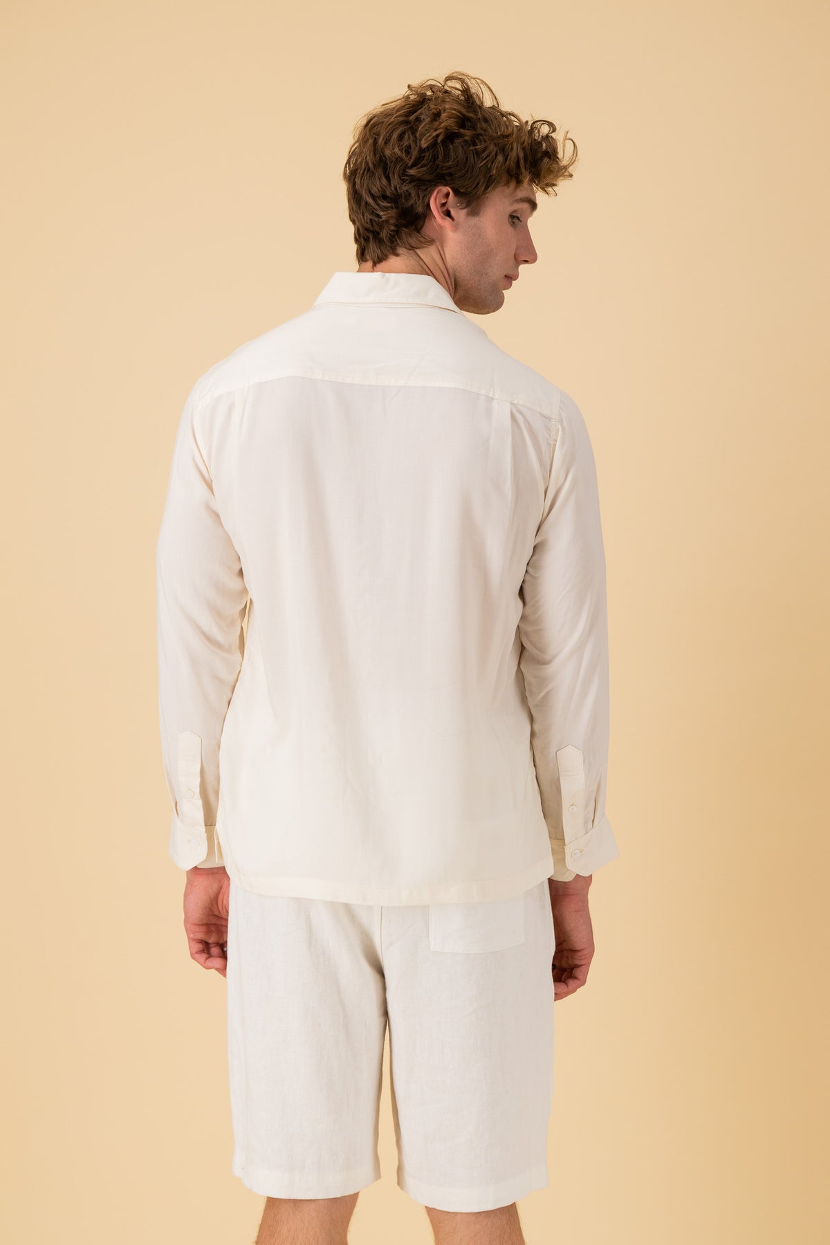 LS Shirt Boxy Viscose Cream, back view