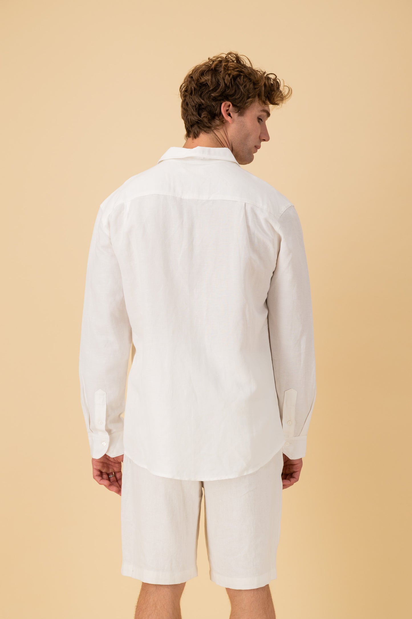 LS Shirt Regular 100% Linen White, back view