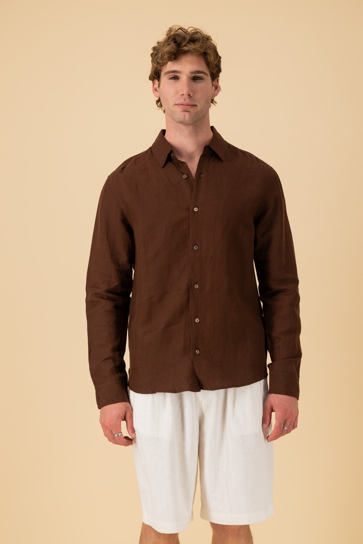 LS Shirt Regular Linen Viscose Chocolate, front view