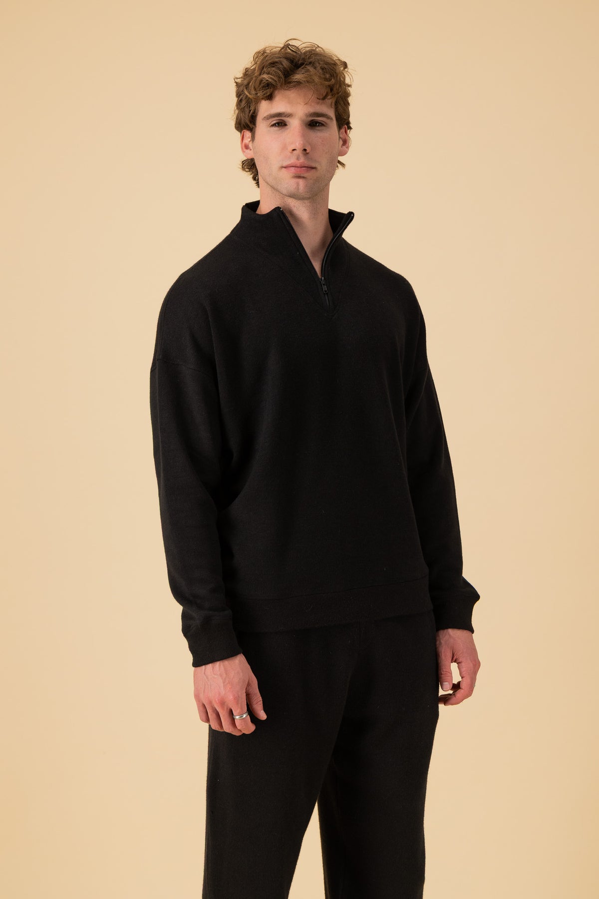 Quarter Zip Cashmere-Feel Black, side view