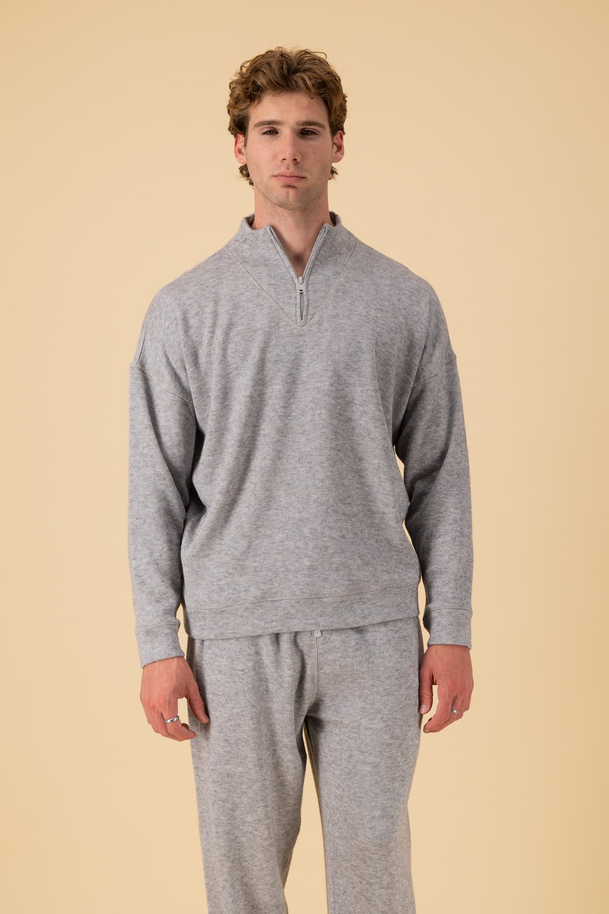 Quarter Zip Cashmere-Feel Grey, front view