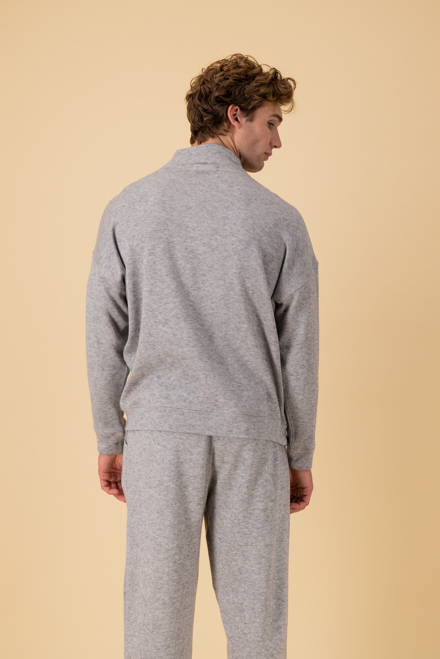 Quarter Zip Cashmere-Feel Grey, back view