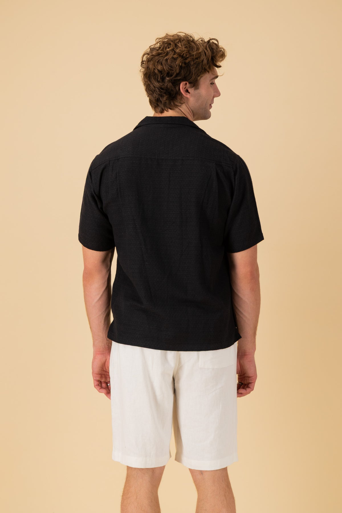 SS Shirt Linen Rayon Diamond Dobby Black, back view