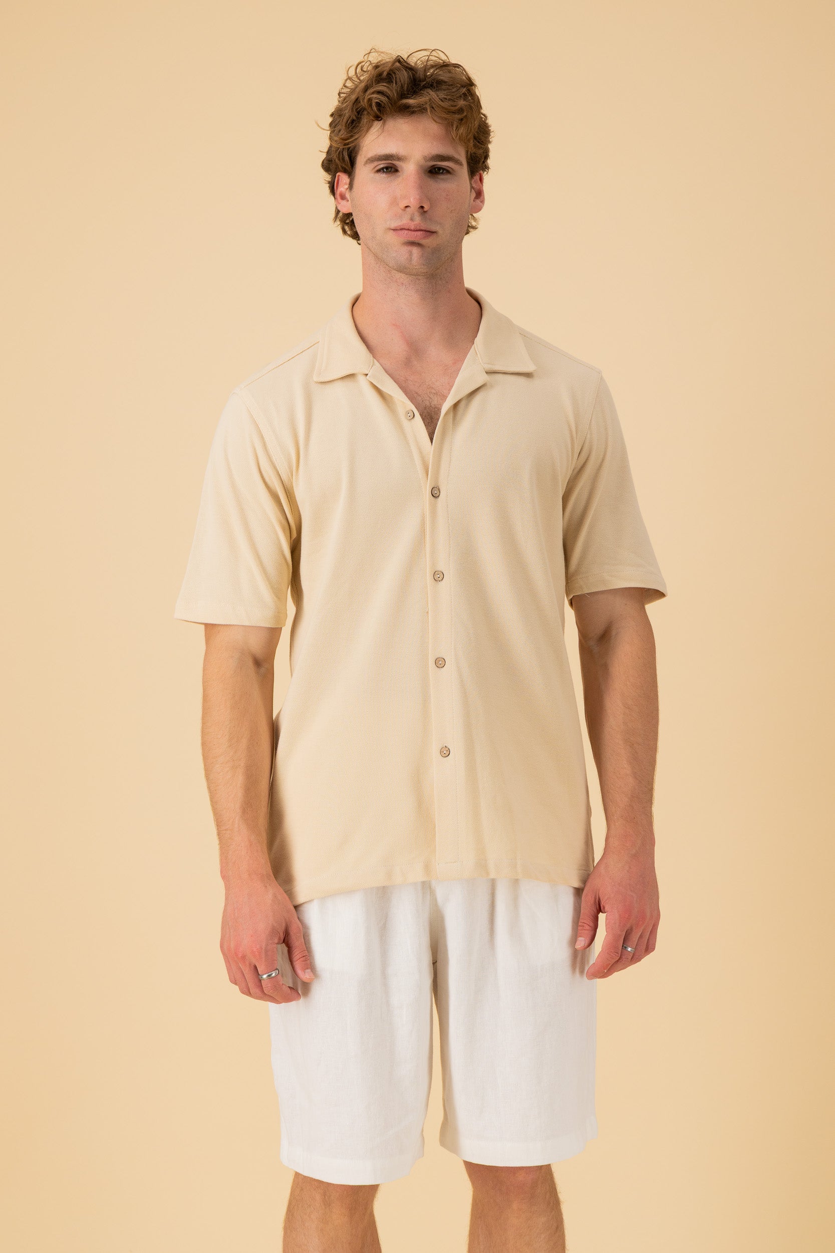 SS Shirt Cotton Pique Sand, front view