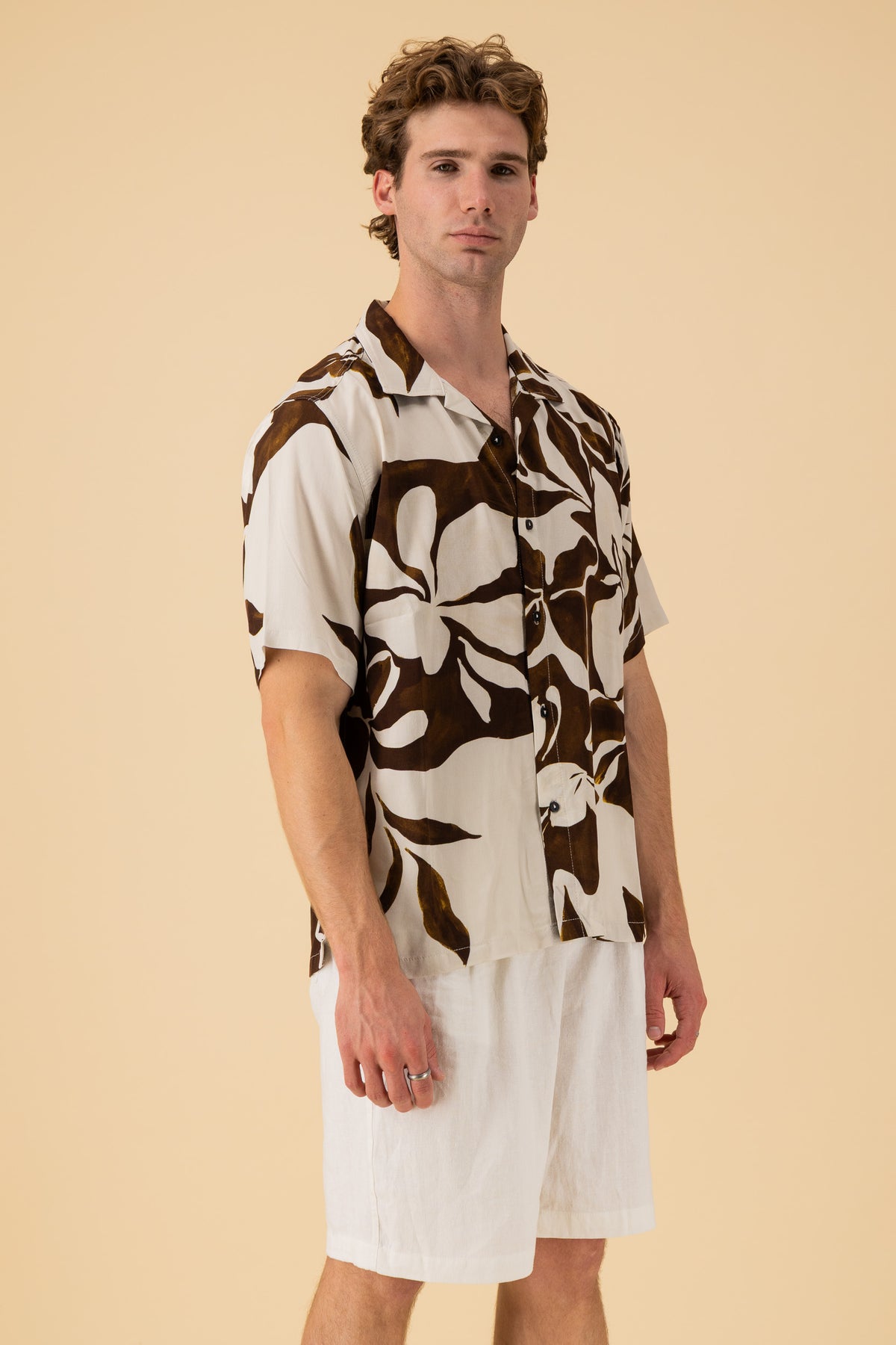 SS Shirt Viscose Big Brown Floral, side view