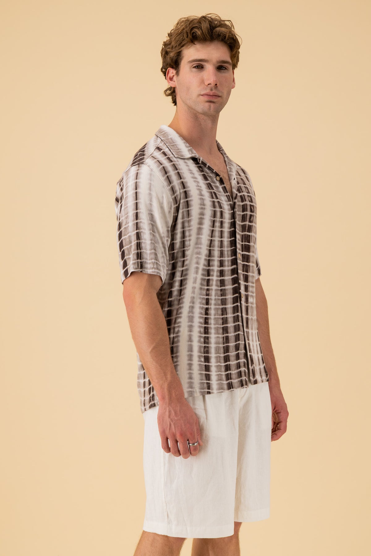 SS Shirt Viscose Rib Tie-Dye Chocolate, side view