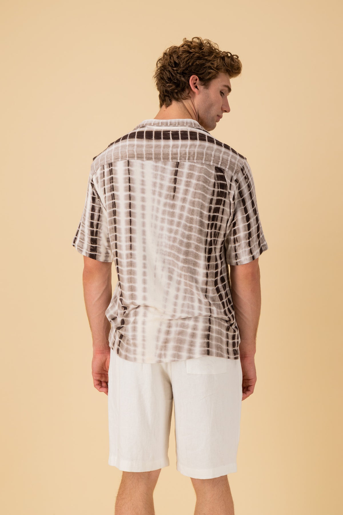SS Shirt Viscose Rib Tie-Dye Chocolate, back view